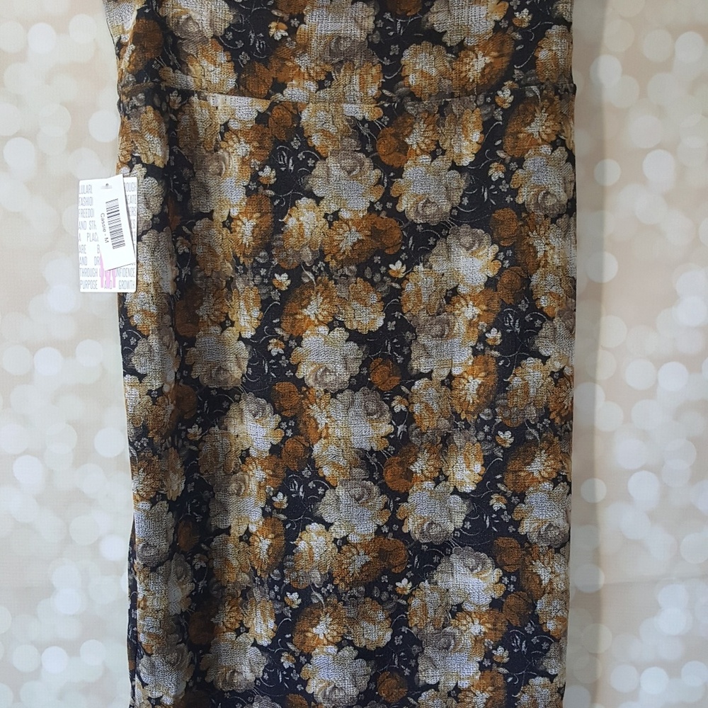 BNWT LulaRoe Cassie Pencil Skirt Med